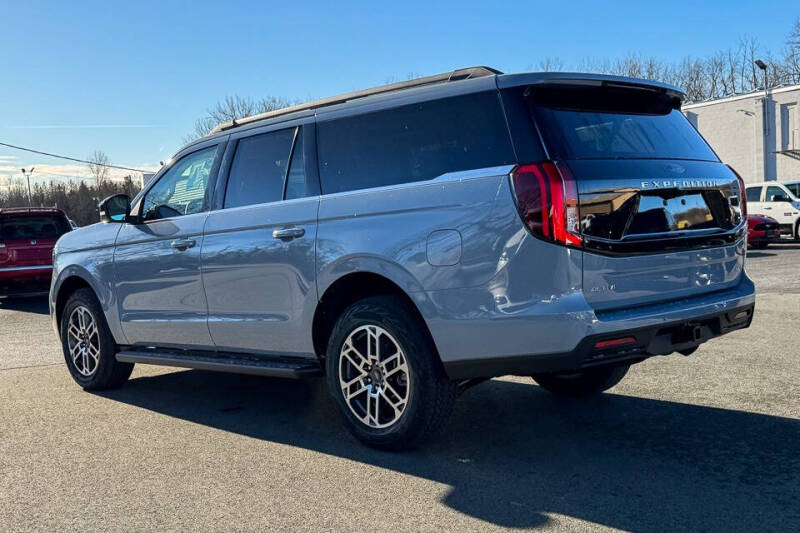 2026 Ford Expedition MAX Active