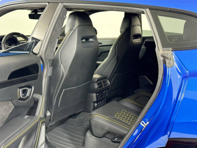 2022 Lamborghini Urus