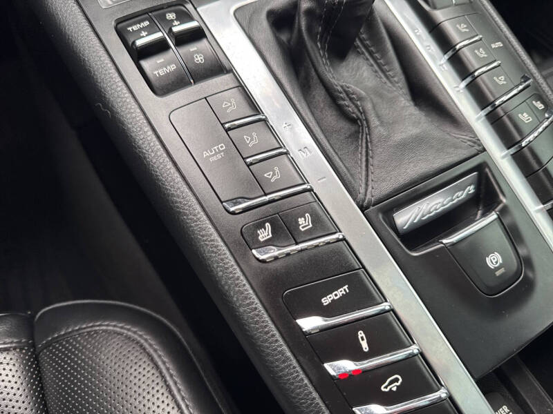 2017 Porsche Macan GTS