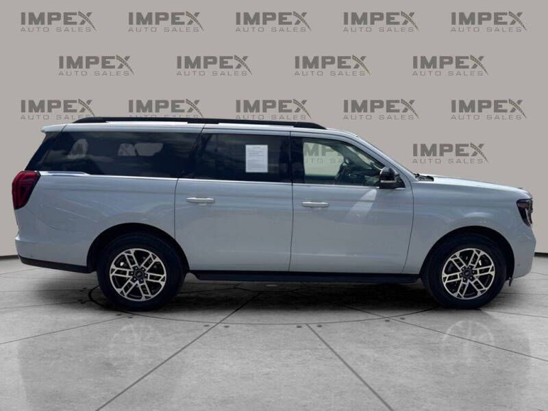 2025 Ford Expedition MAX Active