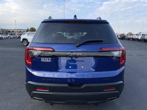 2023 GMC Acadia SLT