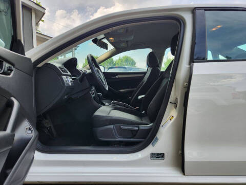 2013 Volkswagen Passat S PZEV