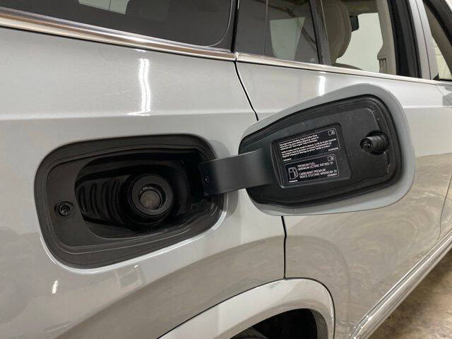 2025 Volvo XC90 B5 Core Bright Theme