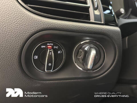 2025 Porsche Macan S