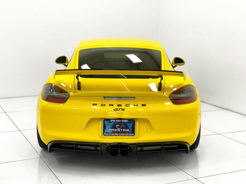 2016 Porsche Cayman GT4