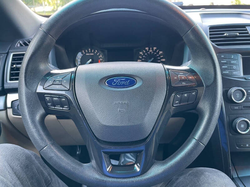 2017 Ford Explorer
