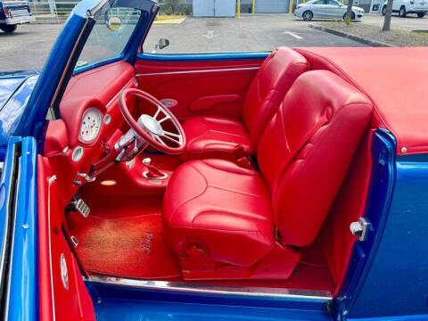 1948 Ford Super Deluxe