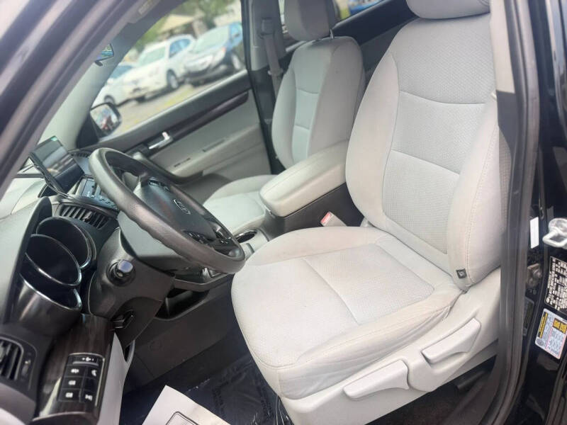 2013 Kia Sorento LX