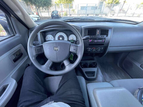 2005 Dodge Dakota ST