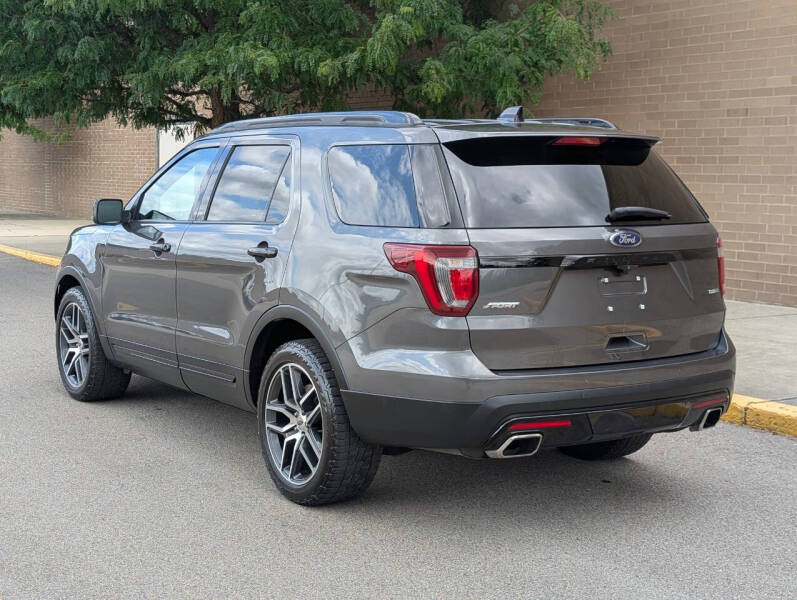 2017 Ford Explorer Sport