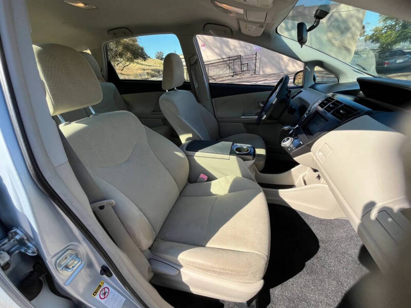 2013 Toyota Prius v Three