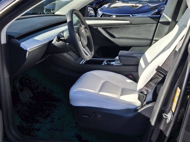 2024 Tesla Model Y Long Range