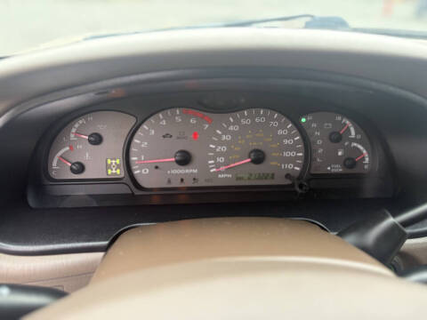 2004 Toyota Sequoia SR5