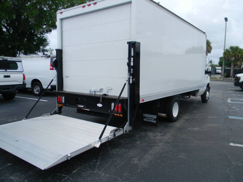 2017 Ford E-350