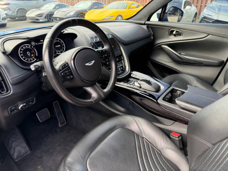 2021 Aston Martin DBX