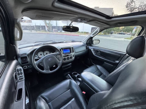 2004 Ford Escape Limited