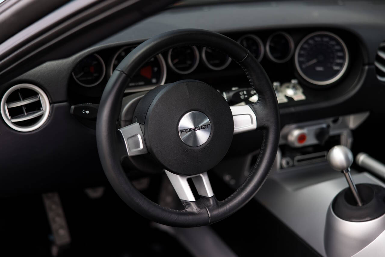 2006 Ford GT 19