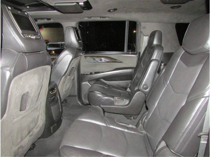 2018 Cadillac Escalade ESV Platinum