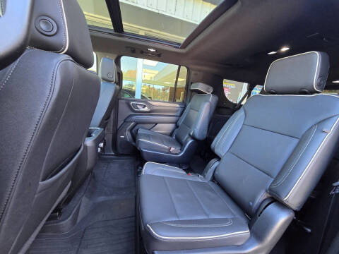 2023 GMC Yukon XL SLT