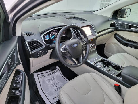 2020 Ford Edge Titanium