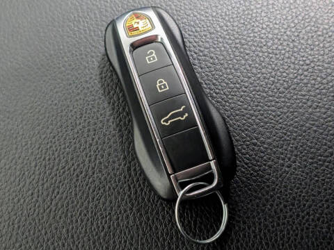 2022 Porsche Cayenne Platinum Edition