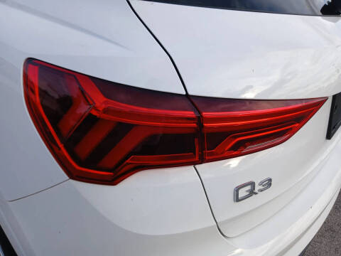 2021 Audi Q3 quattro S line Premium 45 TFSI