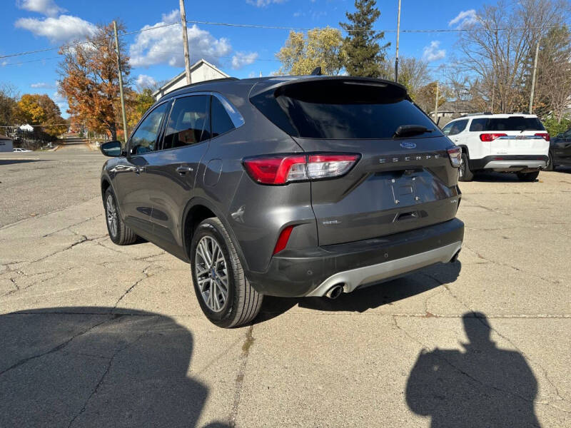2021 Ford Escape SEL