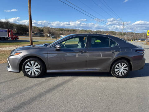 2024 Toyota Camry Hybrid LE