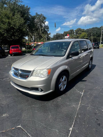 2013 Dodge Grand Caravan for sale at BSS AUTO SALES INC in Eustis FL