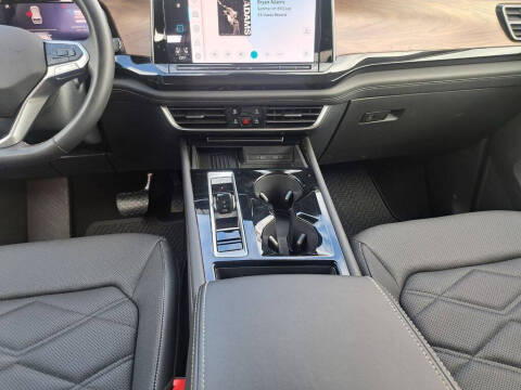 2025 Volkswagen Atlas SE