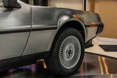 1981 DeLorean DMC-12