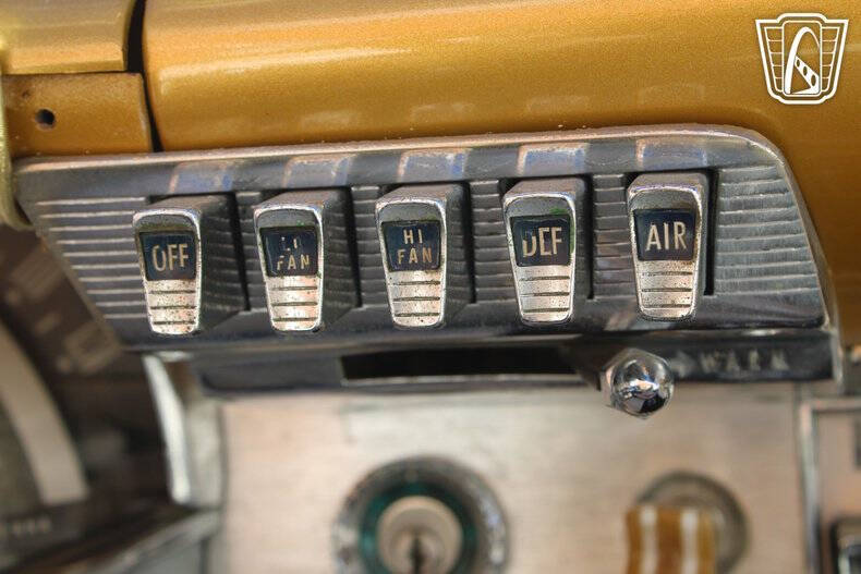 1957 Ford Thunderbird