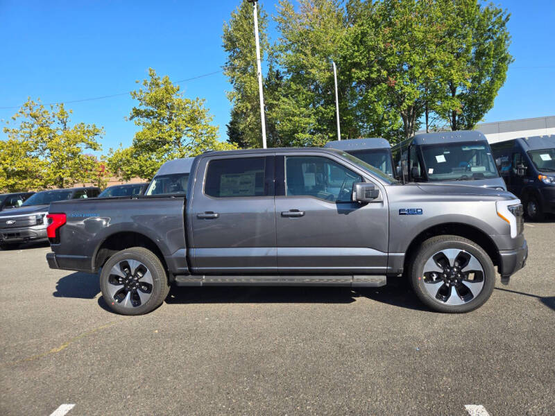 2025 Ford F-150 Lightning Platinum