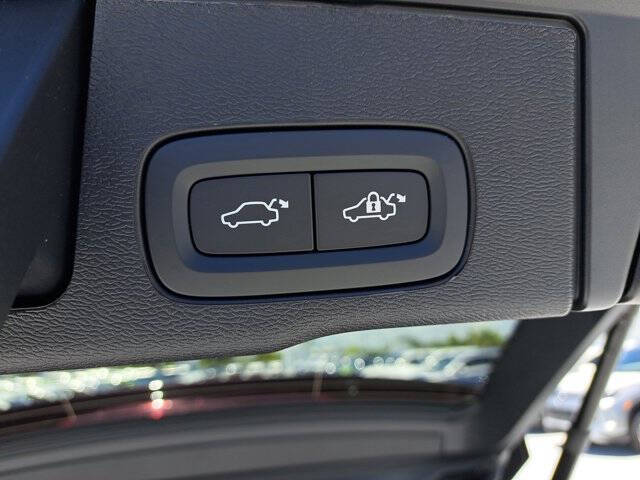 2026 Volvo XC60 B5 Core