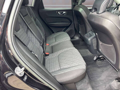 2023 Volvo XC60 B5 Core