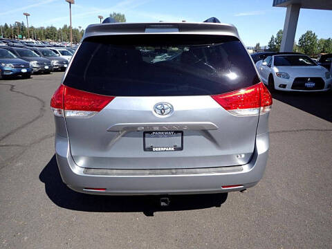 2011 Toyota Sienna