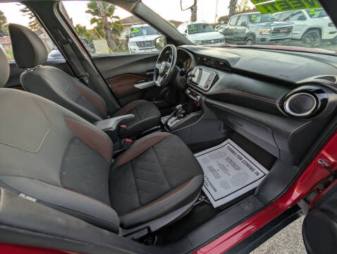 2020 Nissan Kicks SR