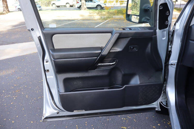 2009 Nissan Titan PRO-4X FFV