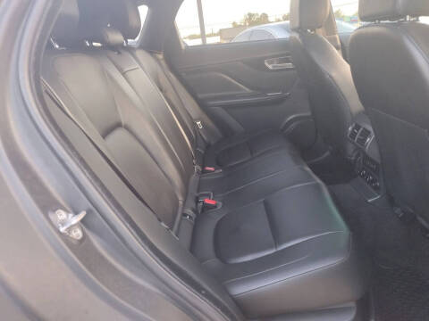 2018 Jaguar F-PACE 25t Premium