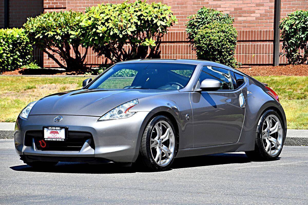 2010 nissan 370z touring coupe