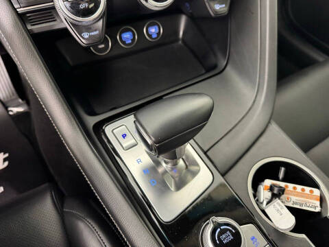 2023 Genesis G70