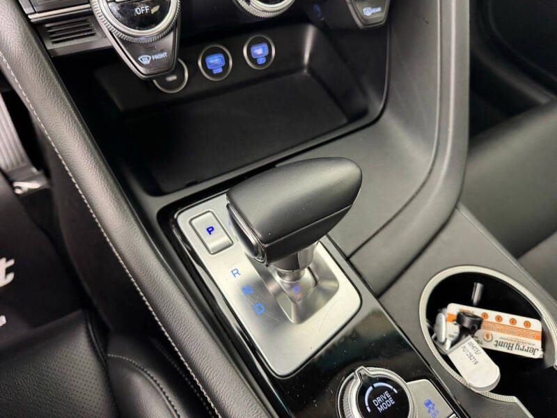 2023 Genesis G70