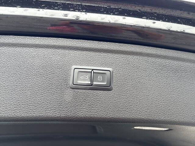 2022 Audi Q5 quattro S line Prem Plus 45 TFSI