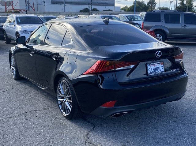 2017 Lexus IS 200t