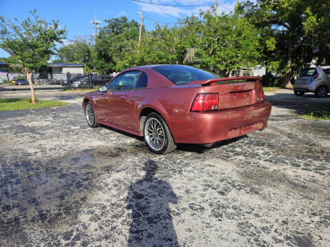 2004 Ford Mustang