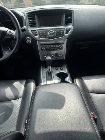 2018 Nissan Pathfinder SL