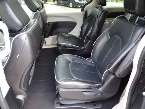 2023 Chrysler Pacifica Plug-In Hybrid Limited