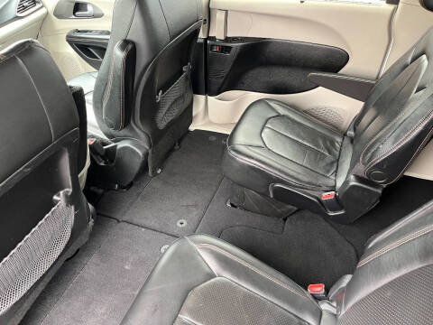 2020 Chrysler Pacifica Touring L