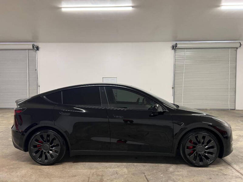 2023 Tesla Model Y Performance