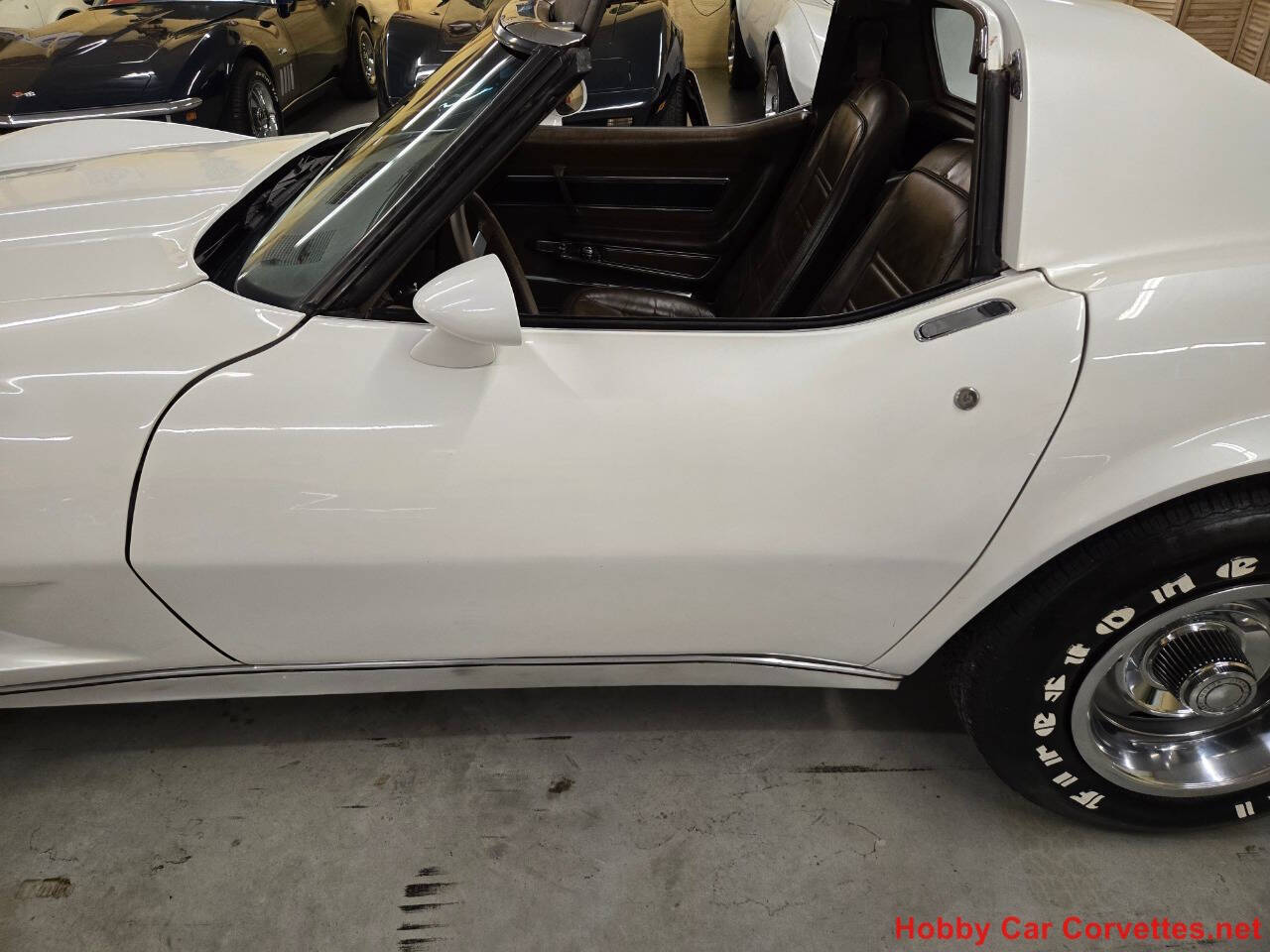 1977 Chevrolet Corvette 36